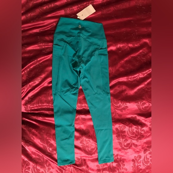 BNWT Buffbunny Luna Leggings- Bora Bora - Picture 9 of 11